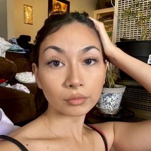 Meet your Posher, Linh